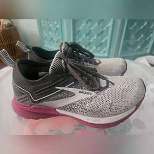 Brooks Ricochet 3